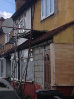 Seen in Tottenham Leaner.jpg