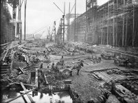 Workmen preparing new slipways for building Olympic and Titanic in 1906.jpg
